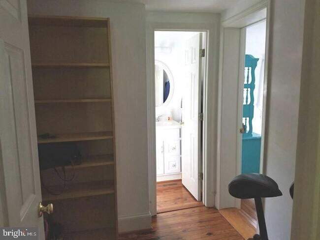 Foto del edificio - 2370 Millwood Rd