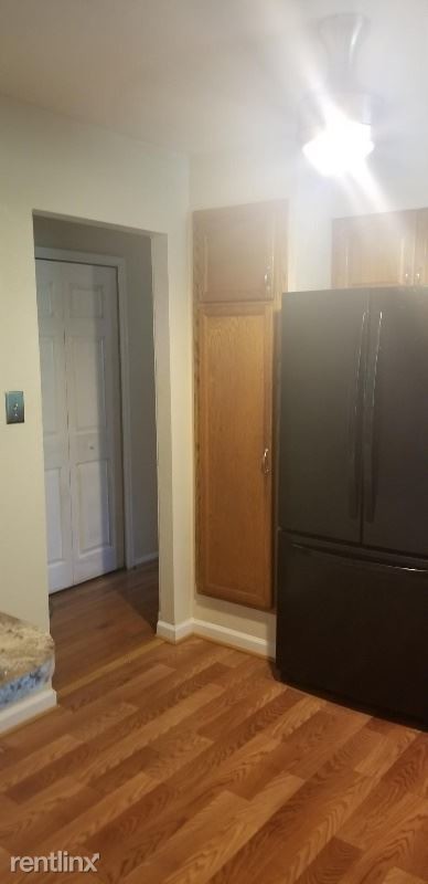 Building Photo - 4 br, 2 bath House - 775 University Drive