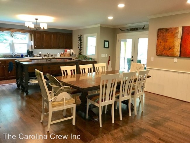Building Photo - 5 br, 3.5 bath House - 4243 Allistair Rd