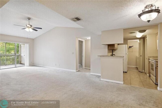 Foto del edificio - 9855 Westview Dr