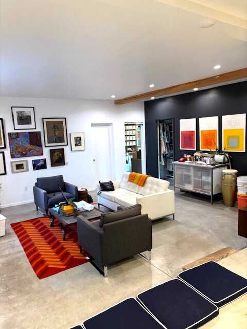 Foto del edificio - 8989 Barnett Valley Rd