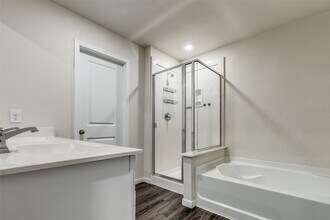 Building Photo - 18955 Buckley Oak Dr