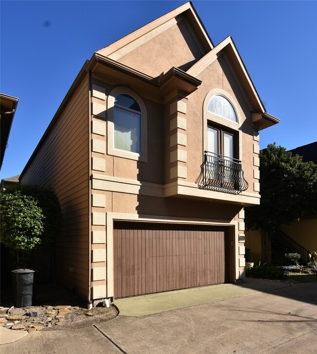 Building Photo - 326 Gregg St