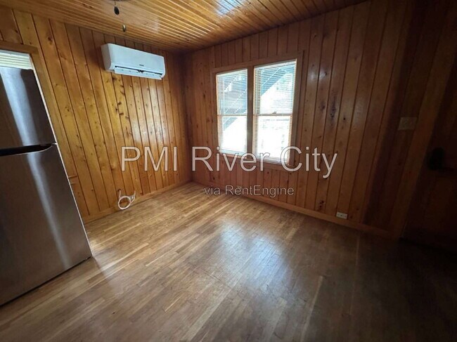 Foto del edificio - 11415 Dobson Dr