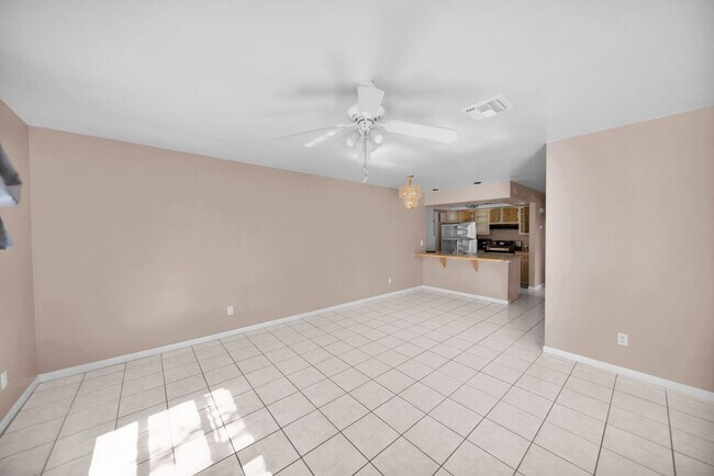 Foto del edificio - 517 SE 23rd Pl