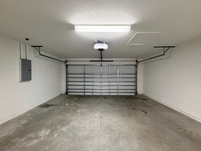 Building Photo - 2330 W Juan Vega Ln