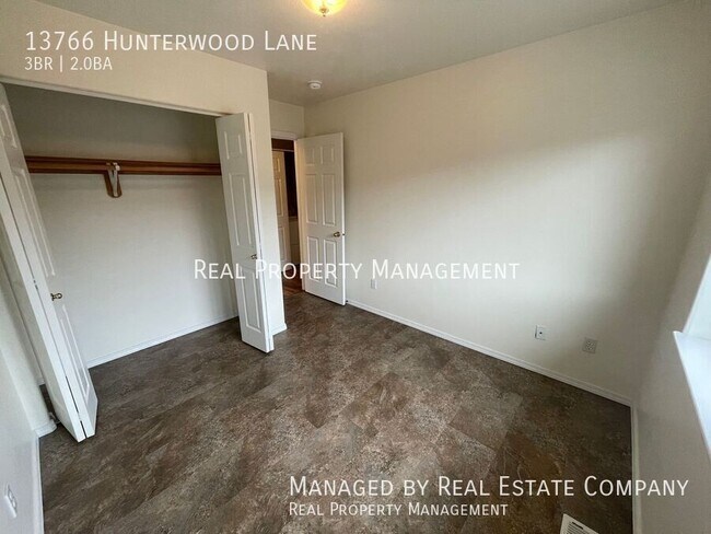 Foto del edificio - 13766 Hunterwood Ln