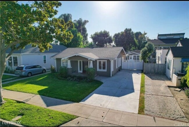 Building Photo - 3 br, 2 bath House - 221 N Berkeley Ave