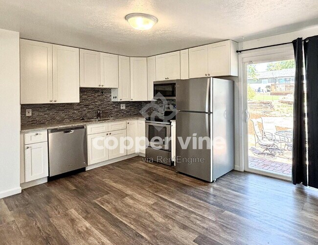 Foto del edificio - 7465 Kendall St