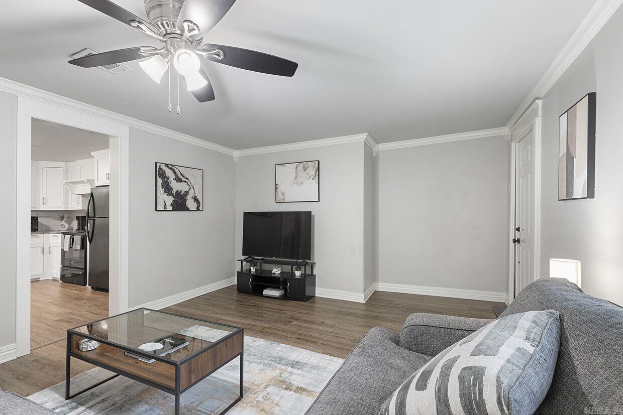 Foto principal - 2017 Hairston Ave