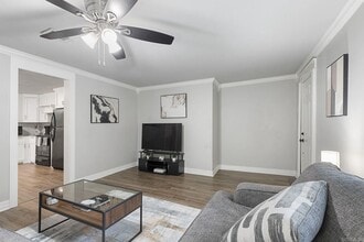 Building Photo - 2017 Hairston Ave