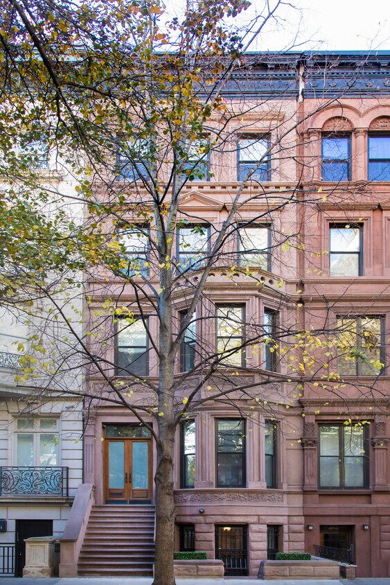 Primary Photo - 28 W 76th St