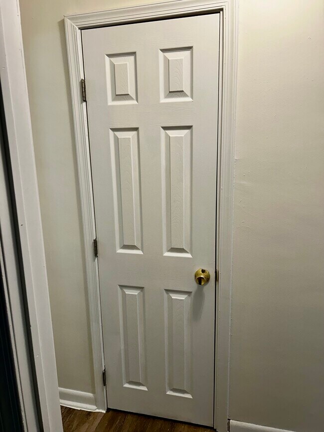 Puerta de entrada del apartamento n.º 1 - 6008 N 12th St