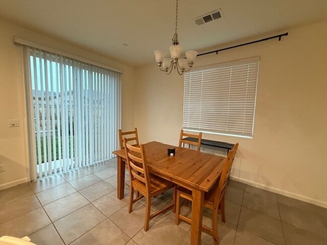 Foto del edificio - Coming Soon!