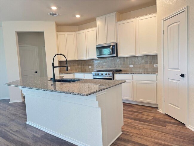 Building Photo - 3919 La Contenta Ln