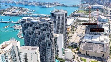 Building Photo - 1900 N Bayshore Dr