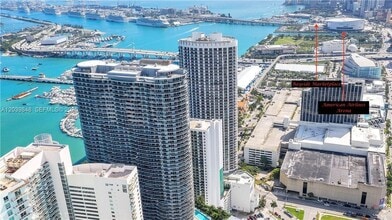 Building Photo - 1900 N Bayshore Dr