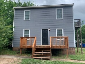 Building Photo - 202 Selwyn Alley