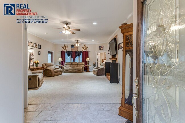 Foto del edificio - Amazing Horse property in Manchester! Pool...