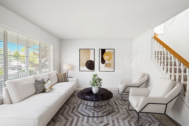 Foto del edificio - 2136 NE 13th Ave