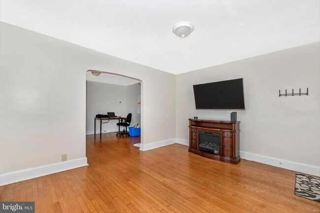 Building Photo - 918 Motter Ave