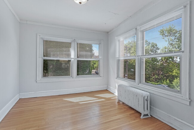 Building Photo - 214 Oak Grove | Origen Living