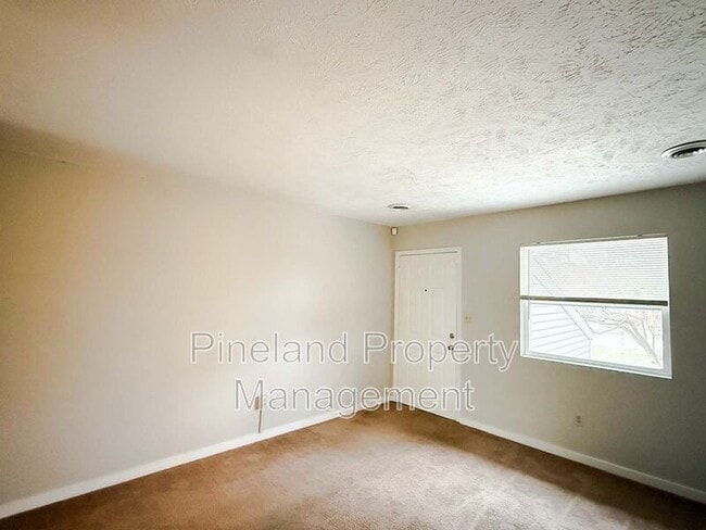 Building Photo - 2740 George Owen Rd