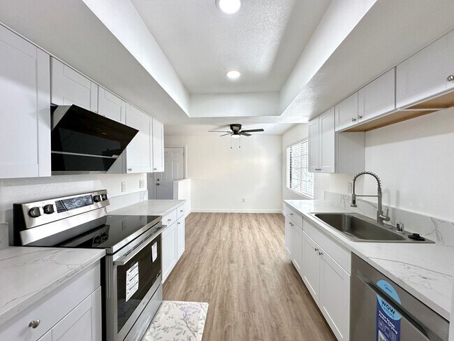 Building Photo - Spring Oaks 3rd Amd