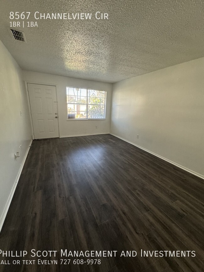 Building Photo - 8567 Channelview Cir