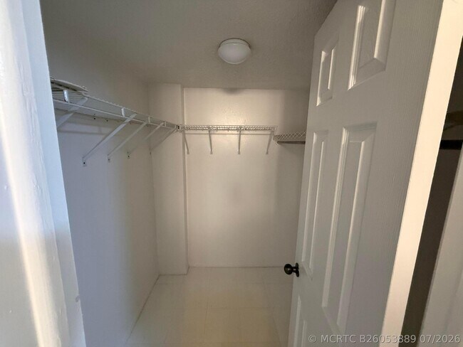 Foto del edificio - 9450 Live Oak Pl