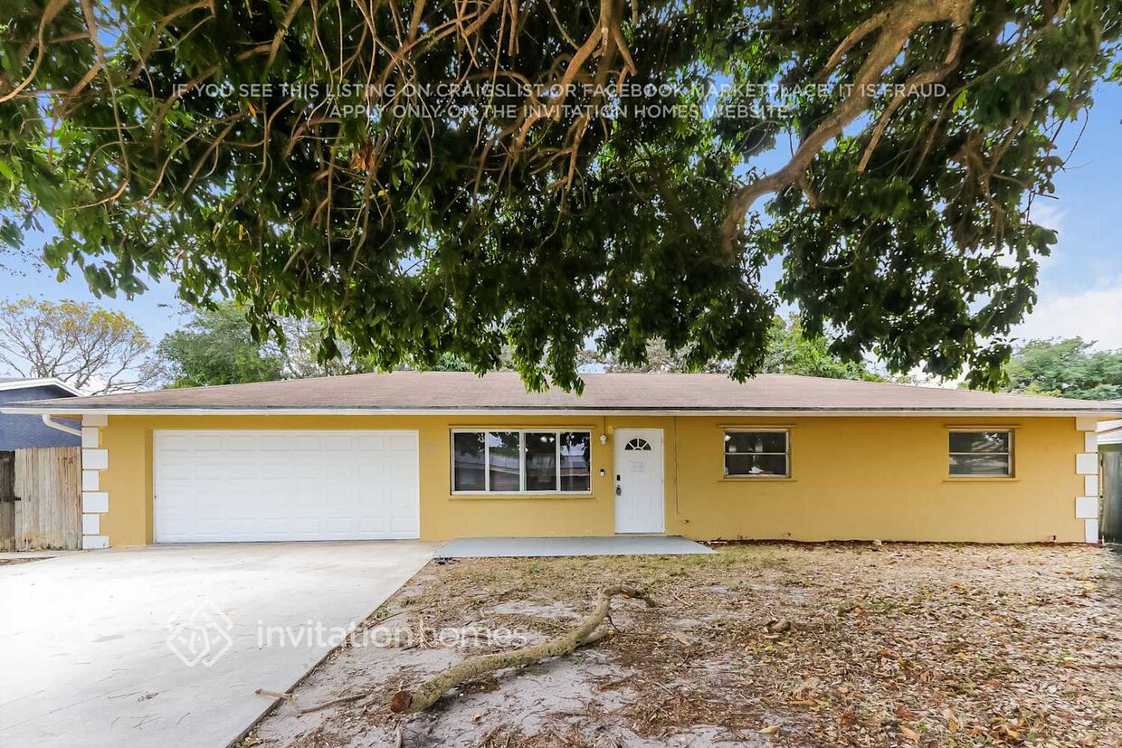 Primary Photo - 3360 Gondolier Way