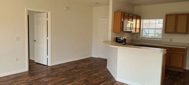 Building Photo - Single Family Home in Poinciana
