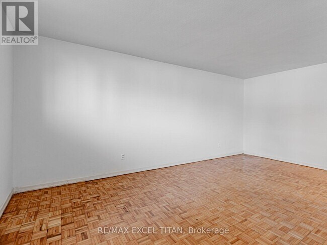 Photo du bâtiment - 165 Colborne Ave