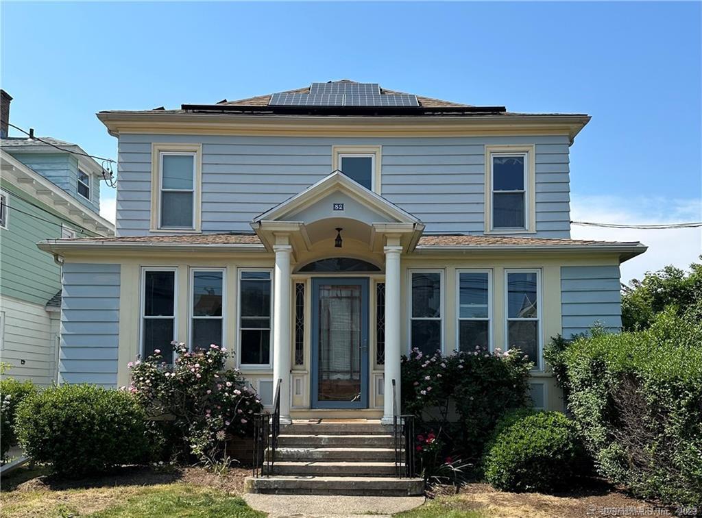 Primary Photo - 82 Cove St