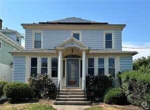 Building Photo - 82 Cove St