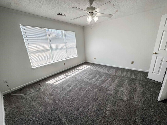 Foto del edificio - 7047 S Estacada Way