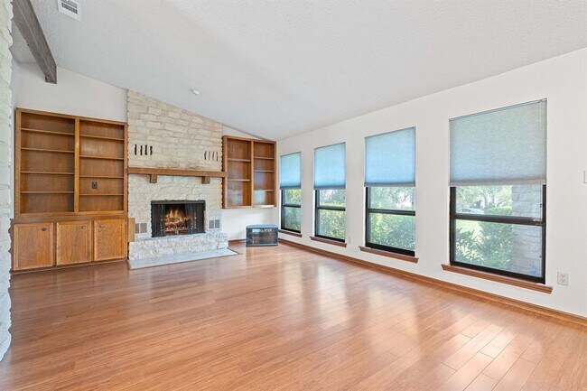 Foto del edificio - 709 Show Low Ct