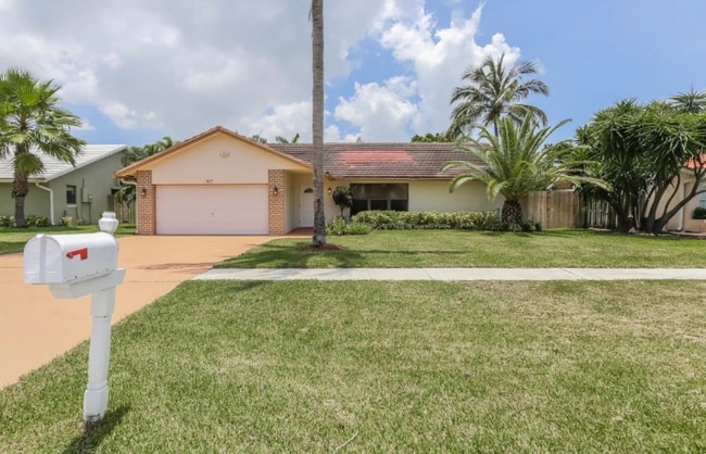 Building Photo - 2447 Apache Ln