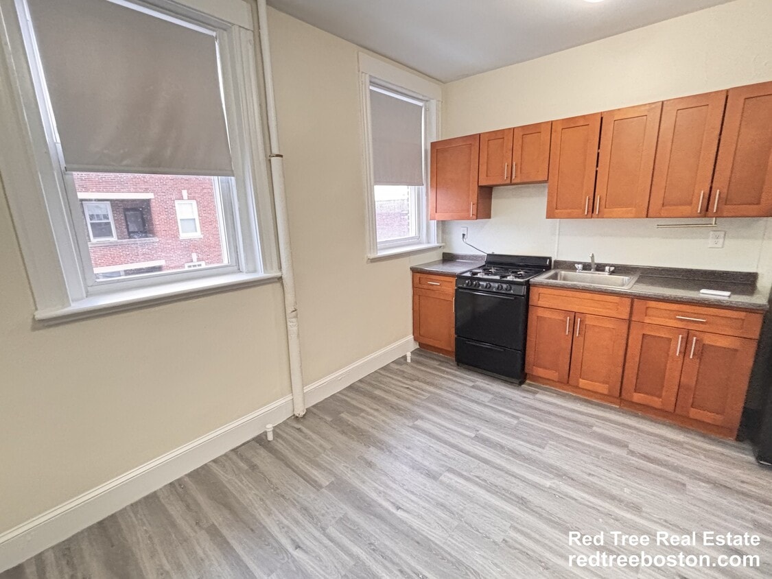 Photo - 66 Chiswick Rd. Unit 4