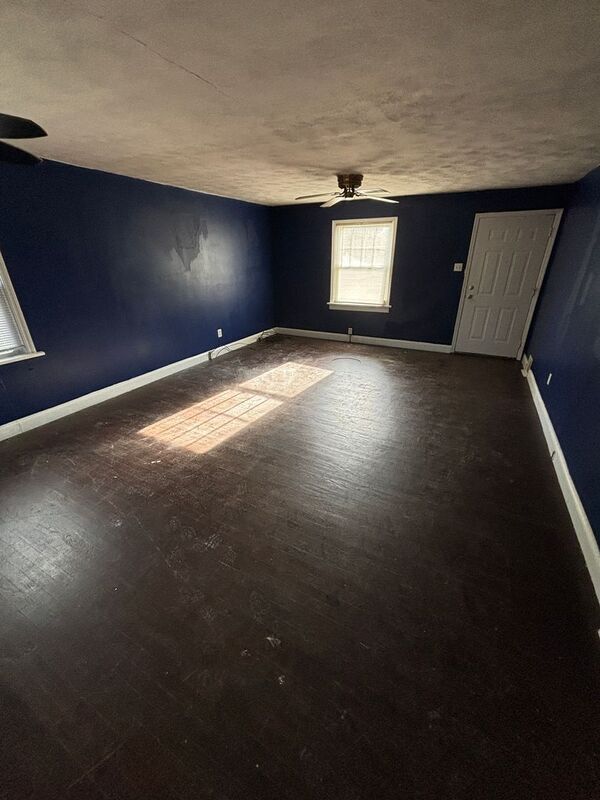 Building Photo - 5339 Fletcher St