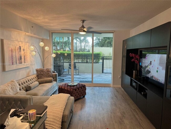 Photo - 600 W Las Olas Blvd Apartment