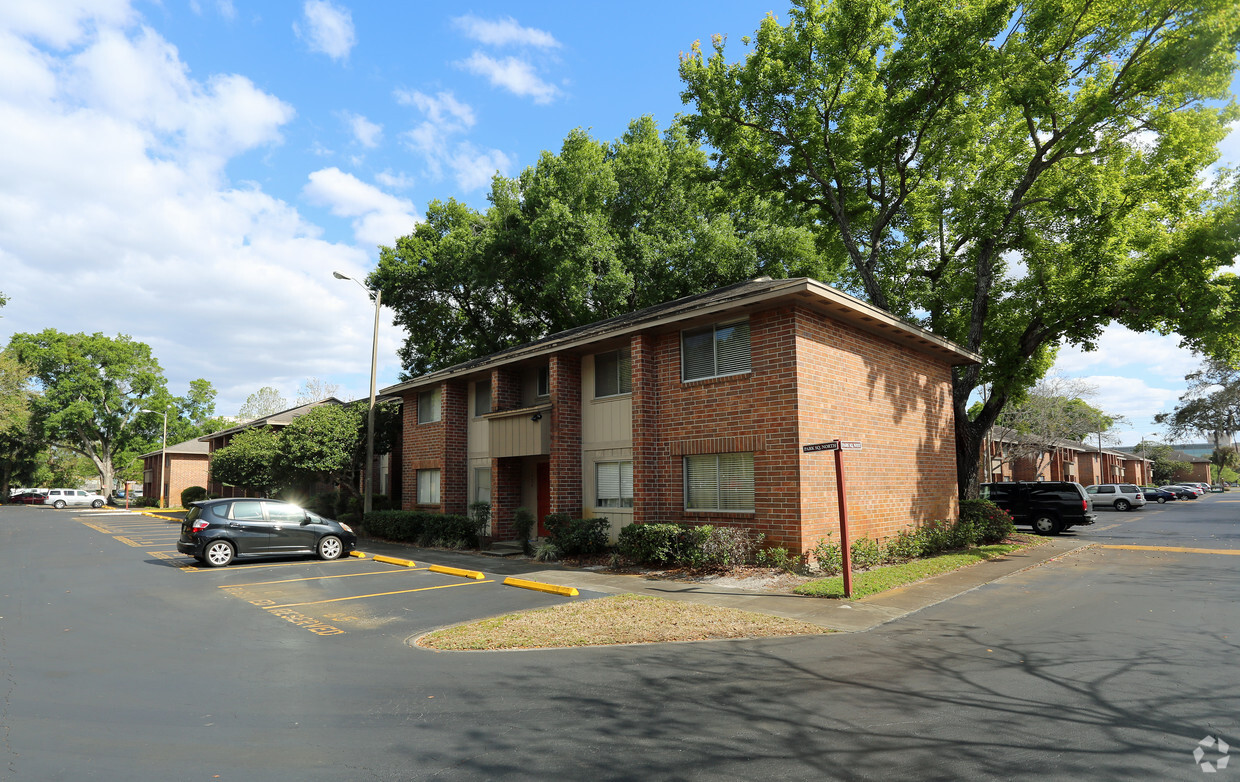 Foto del edificio - Park Place Condominiums