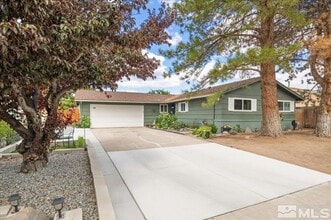 Building Photo - 968 Rio Vista Dr