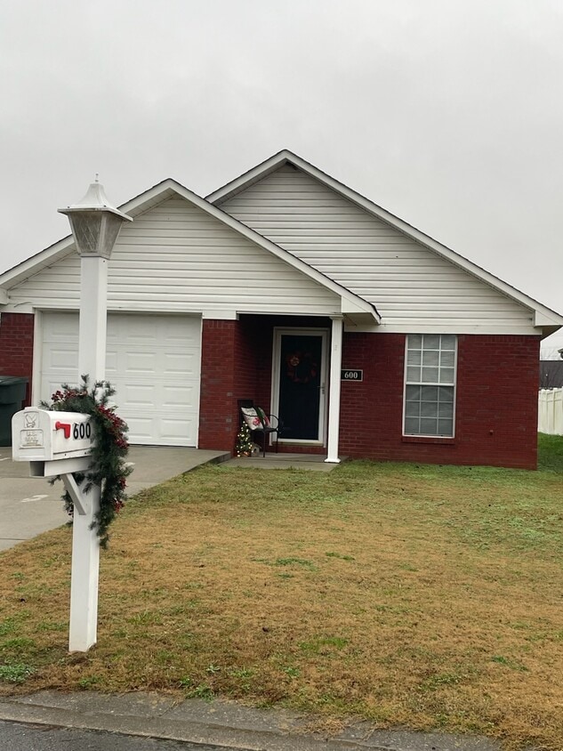 600 Burns St, Albertville, AL 35950 House for Rent in Albertville, AL