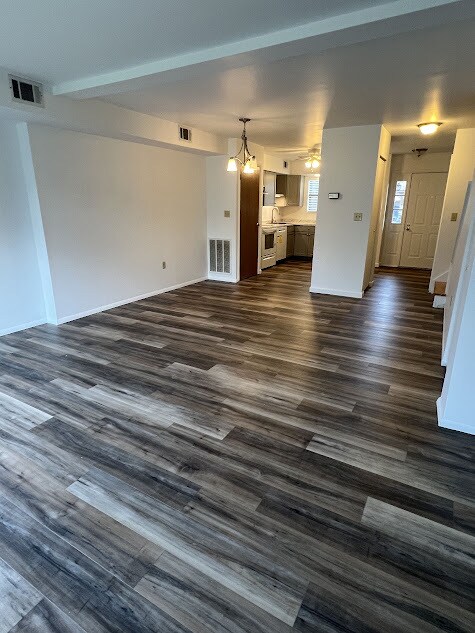 Foto del edificio - 17 Peachtree Ln