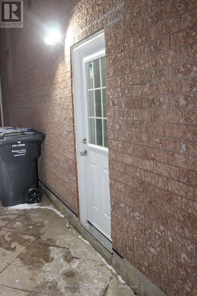 Photo du bâtiment - BSMT-21 JACKSONVILLE DRIVE