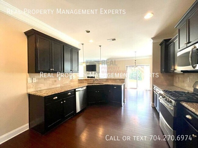 Building Photo - 3233 Elyse Manor Ct