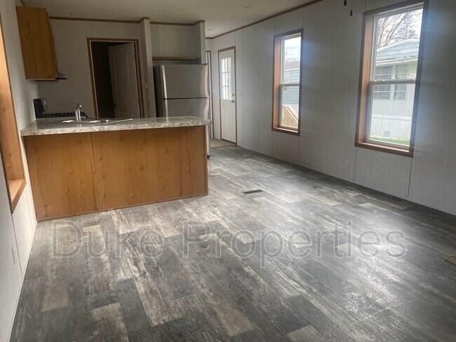 Foto del edificio - 6009 Boyd Rd