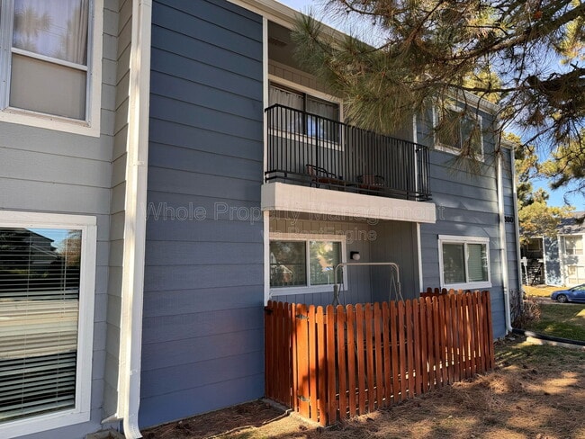 Building Photo - 2380 E Geddes Ave