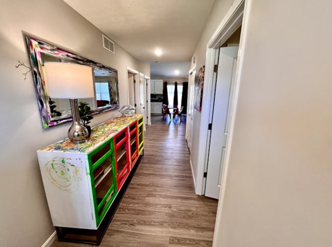 Photo - Vibrant 4 Bedroom Getaway with Hot Tub House